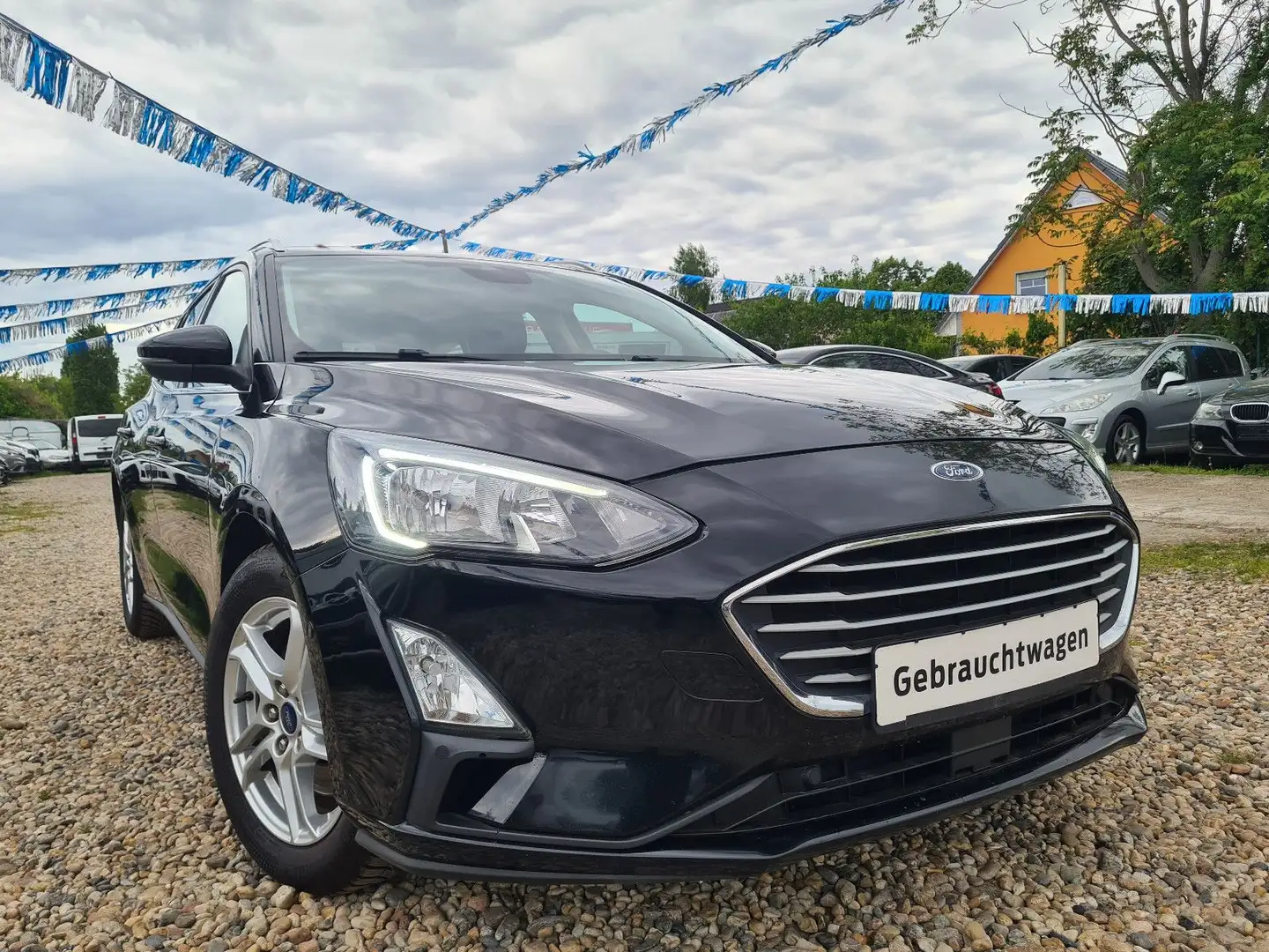 Ford Focus 1,0 EcoBoost 92kW  Turnier *TOP AUSSTATT.* Noir - 1
