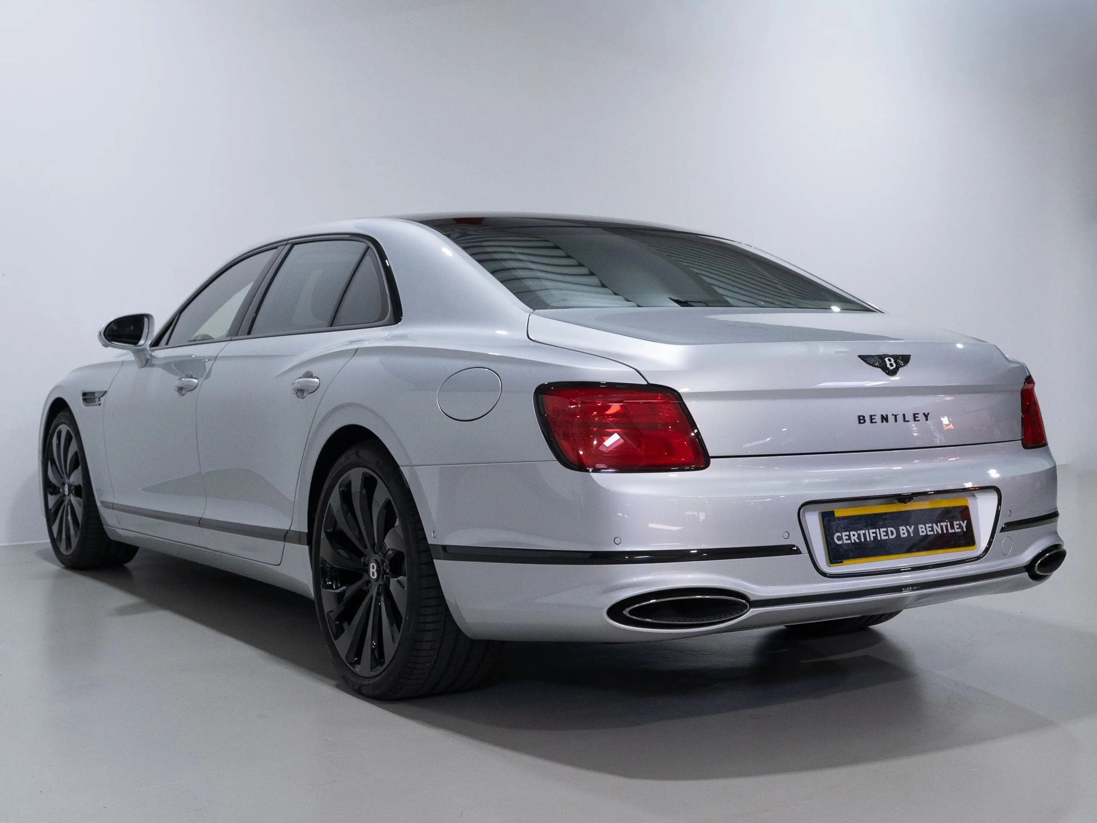 Bentley Flying Spur V8 Hybrid *B&O*Rotating* — photo 5