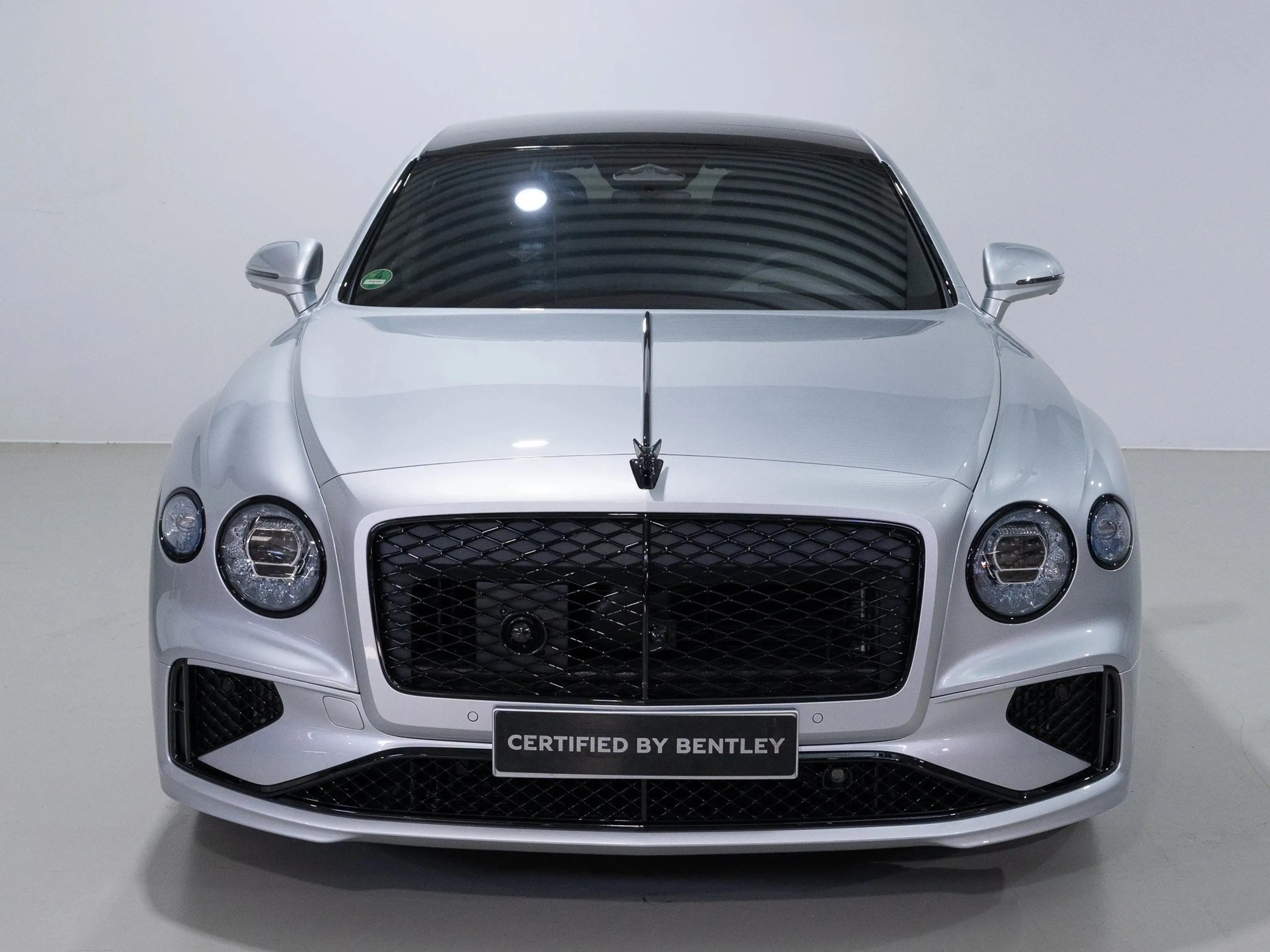 Bentley Flying Spur V8 Hybrid *B&O*Rotating* — photo 2