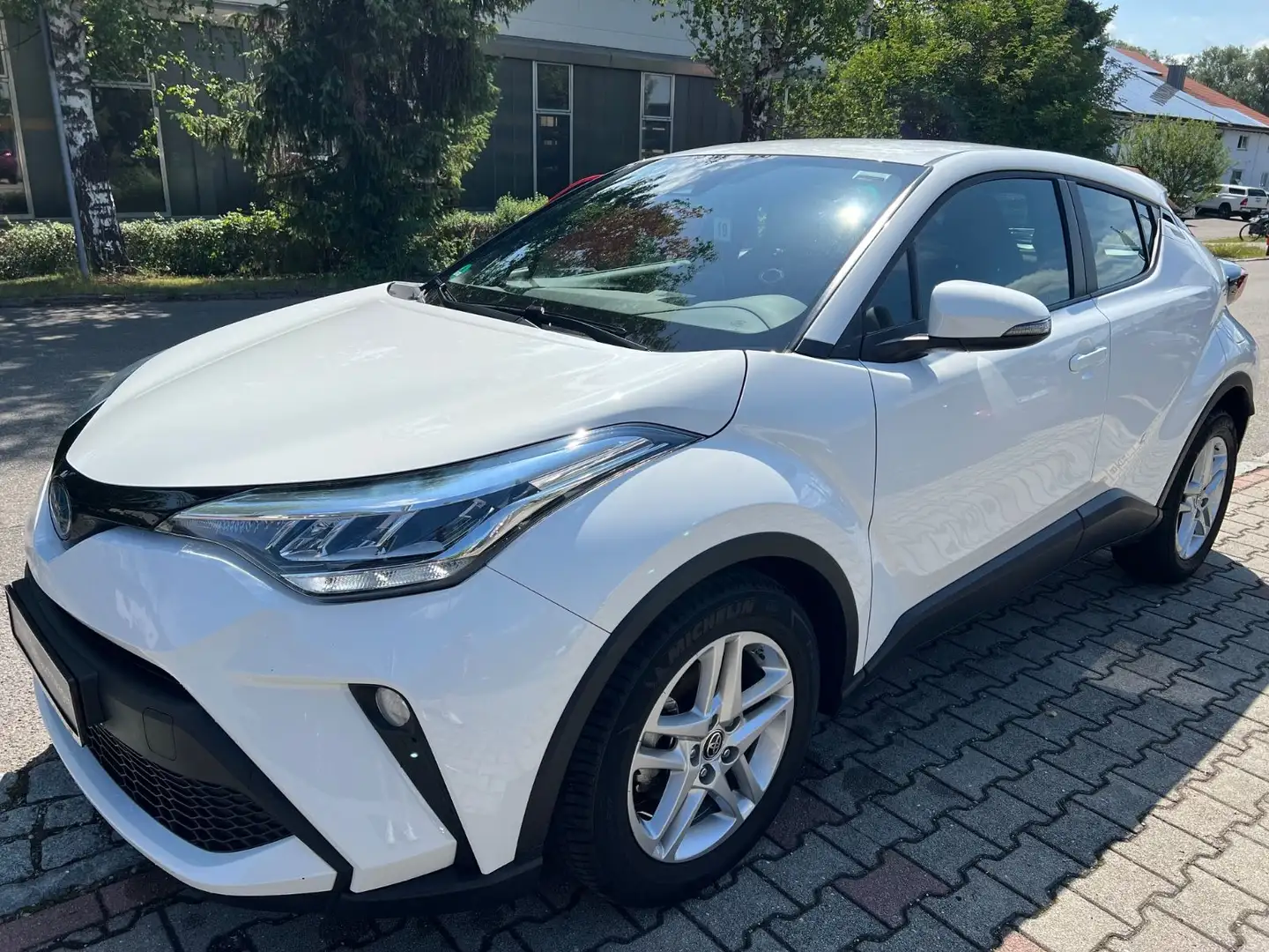 Toyota C-HR 1.8-l-VVTi Hybrid Flow Weiß - 2