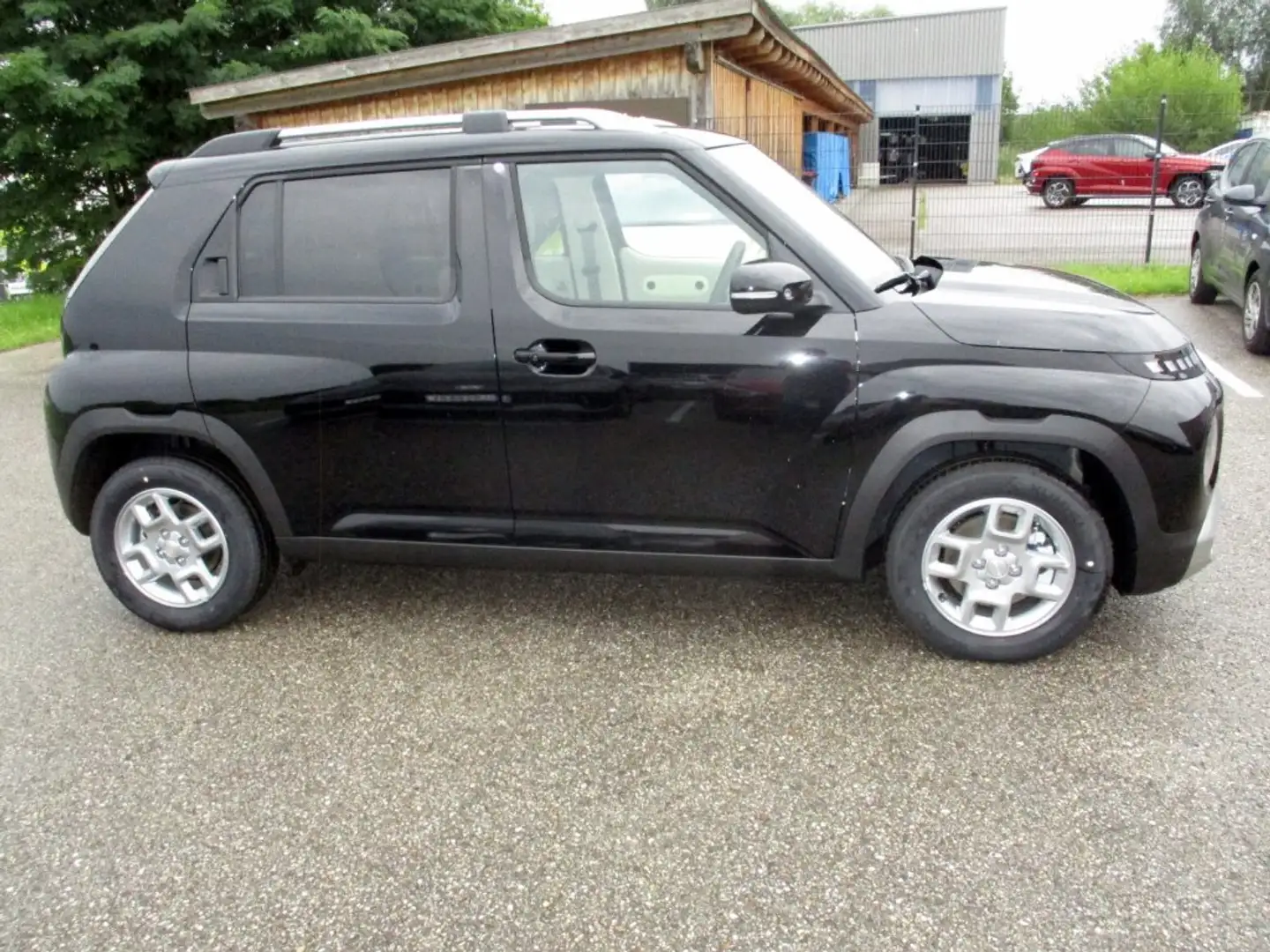 Hyundai Inster Trend Line 49kWh r5t42-P3-O1 Schwarz - 2