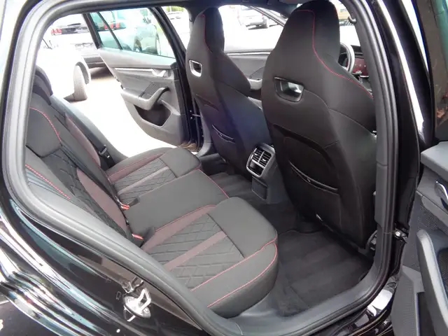 Skoda Octavia view 10