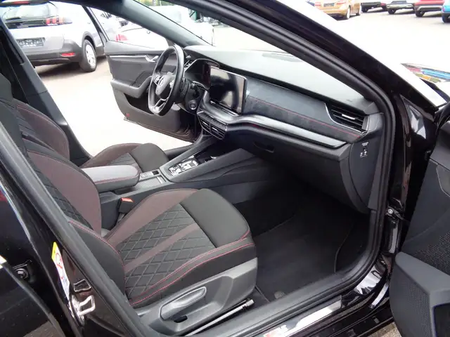 Skoda Octavia view 11