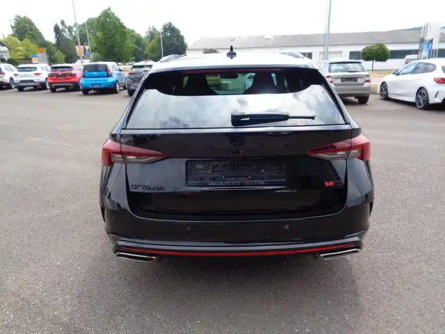 Skoda Octavia view 5