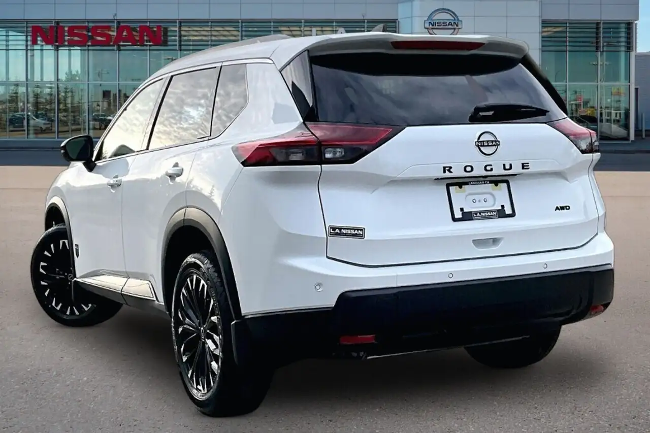 Nissan Rogue снимка Nissan Rogue