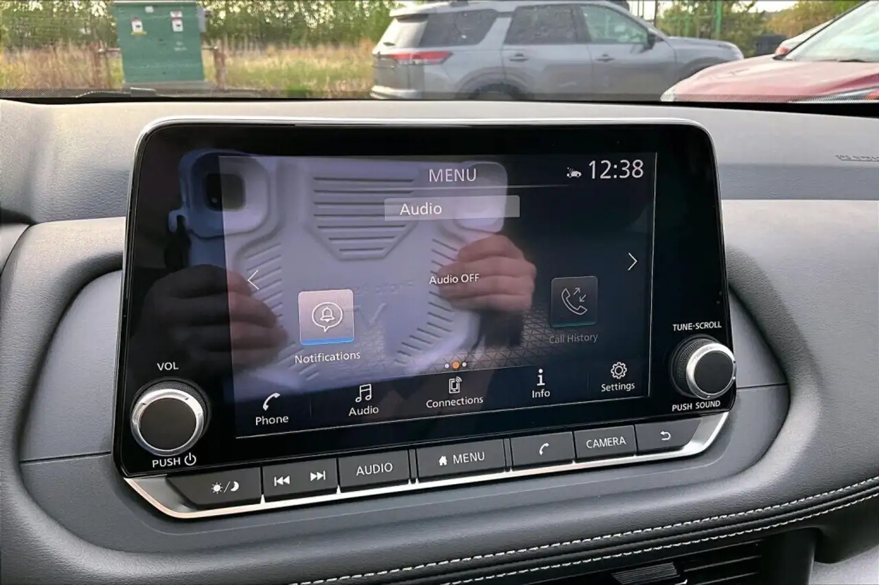 Nissan Rogue снимка Nissan Rogue