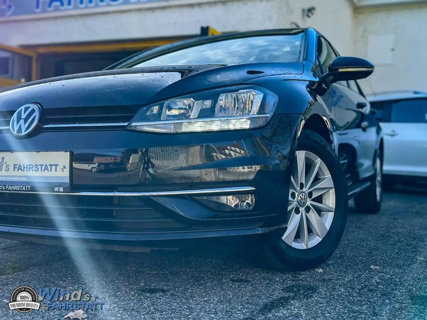 Volkswagen Golf Rabbit 40 TSI / ACC / App Connect Schwarz - 2