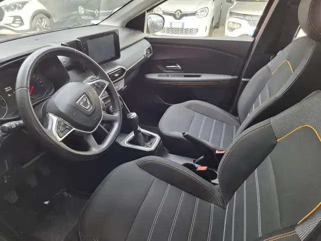 Dacia Sandero view 12