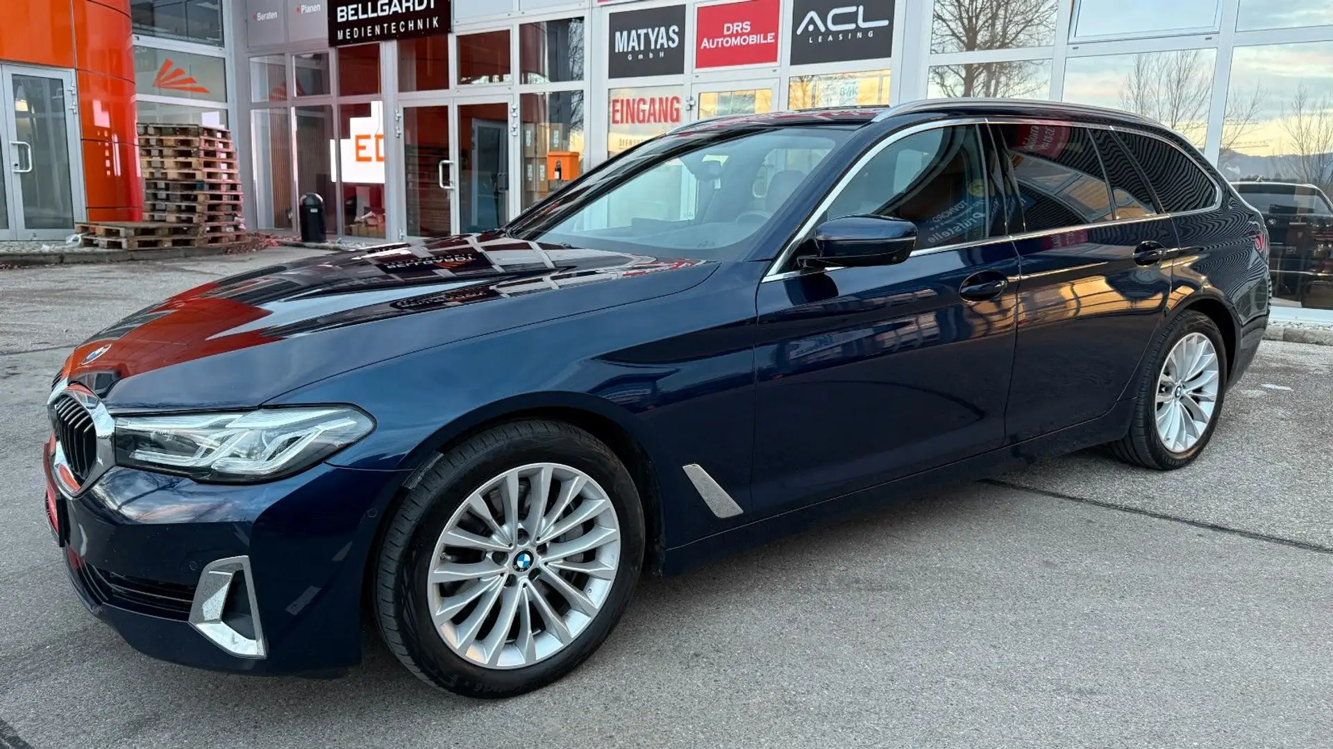 BMW 540 dxDrive Luxury Line/Pano/HeadUp/Soft/Display Blau - 1