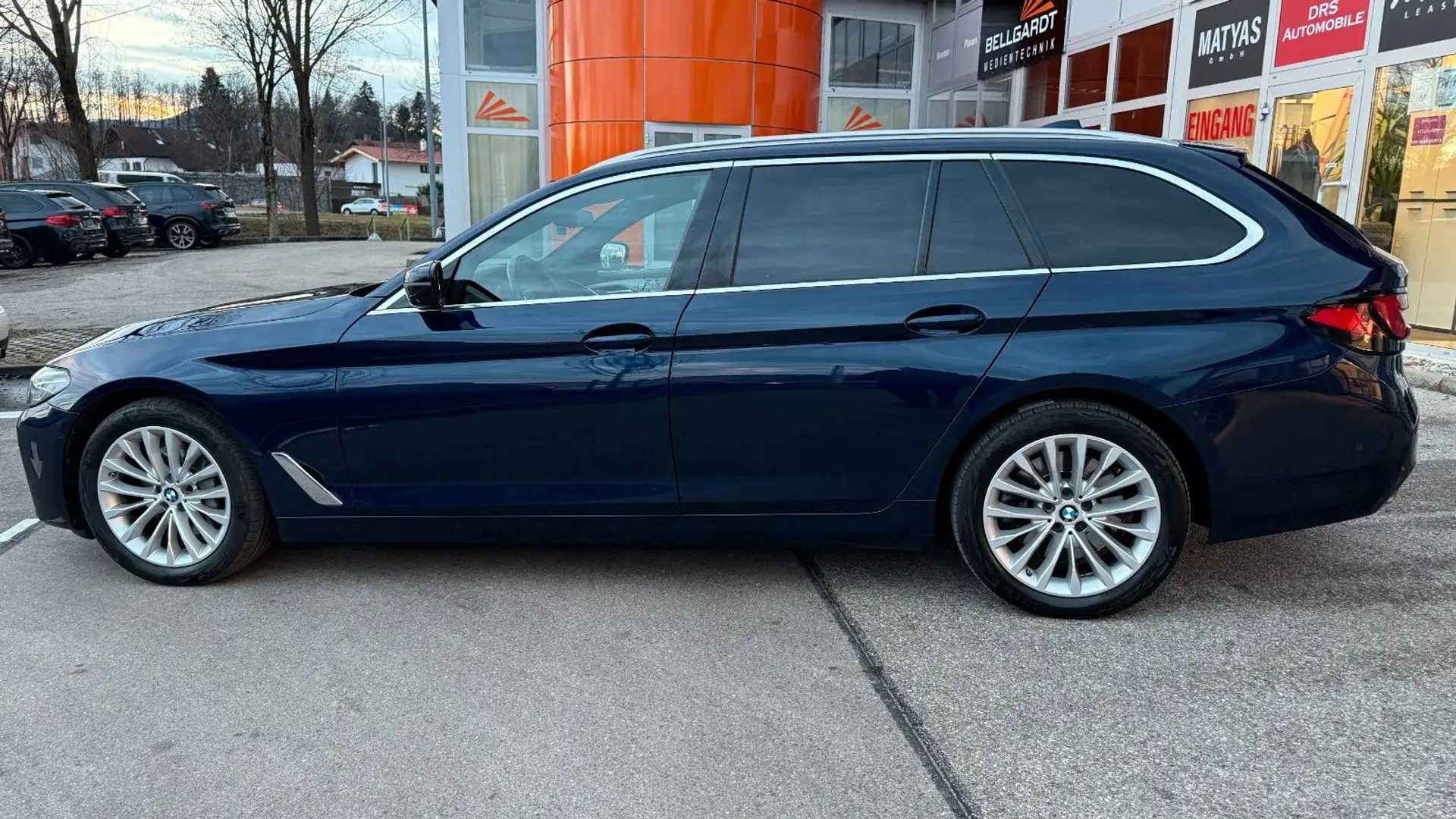 BMW 540 dxDrive Luxury Line/Pano/HeadUp/Soft/Display Blau - 2