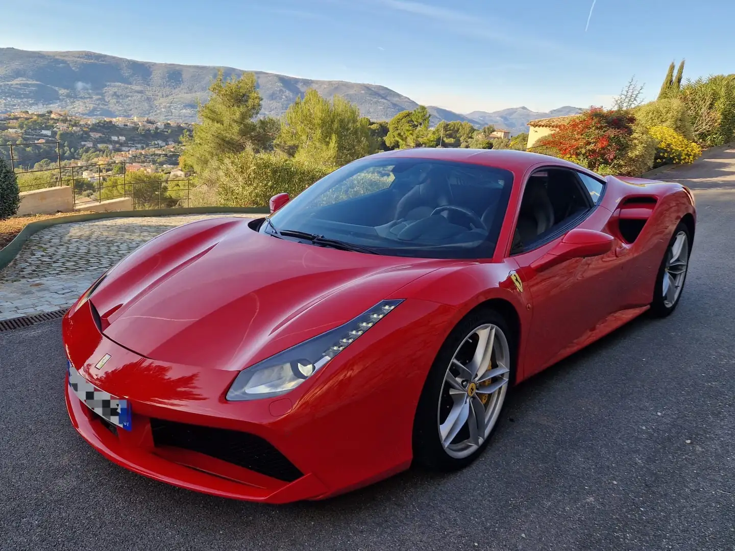 Ferrari 488 GTB 4.0 V8 670ch - 1