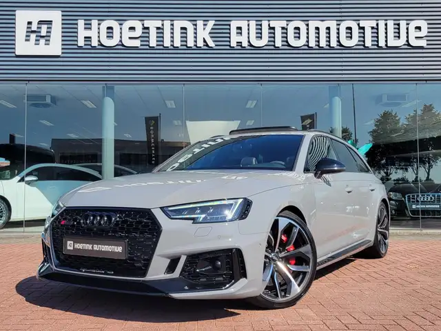Audi RS4 A4 Avant 2.9 TFSI quattro | HUD | Camera | Matrix