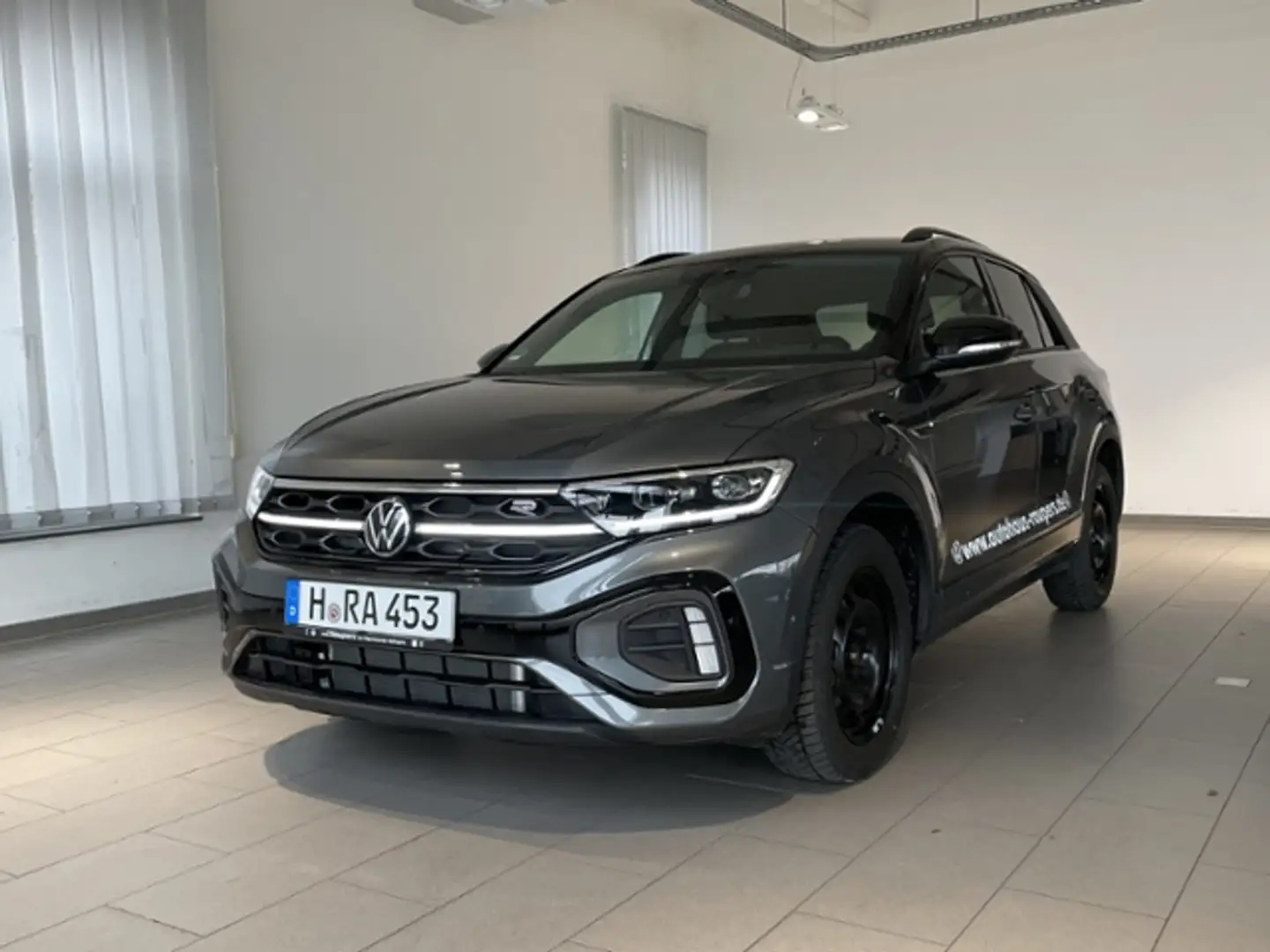 Volkswagen T-Roc 1.5 TSI DSG +BLACK STYLE+NAVI R-line Grau - 2