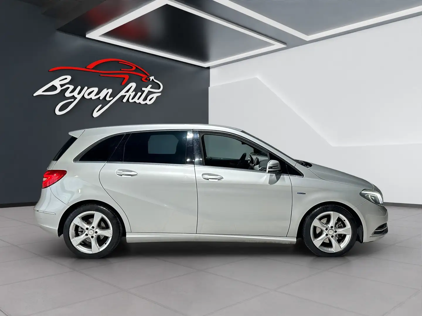 Mercedes-Benz B 180 CDI BLUEEFFICIENCY PREMIUM - 1