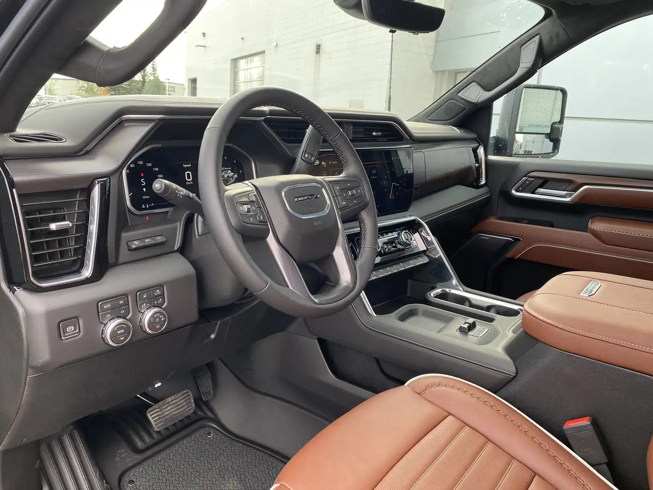 GMC Sierra 3500HD снимка GMC Sierra 3500HD
