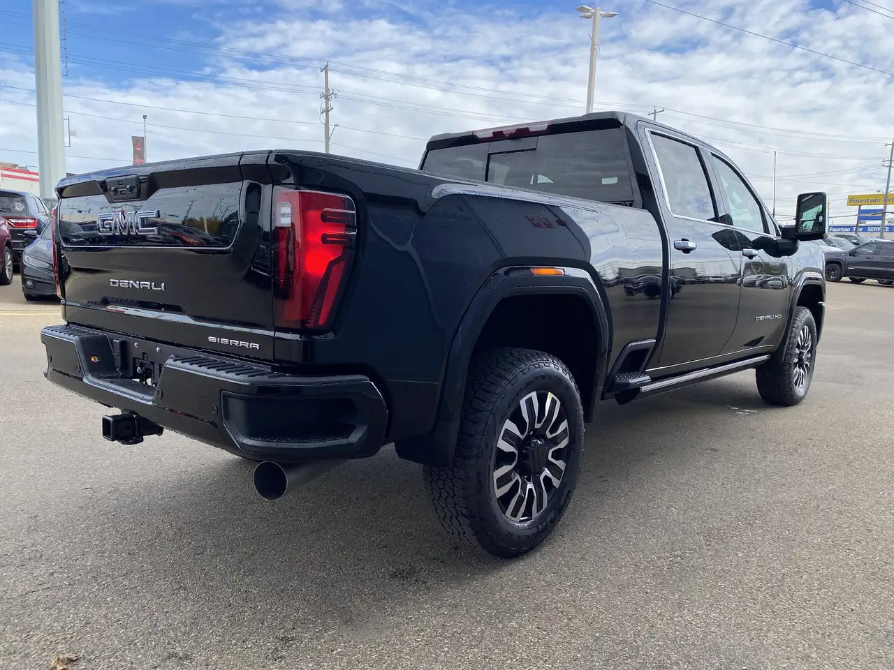GMC Sierra 3500HD снимка GMC Sierra 3500HD