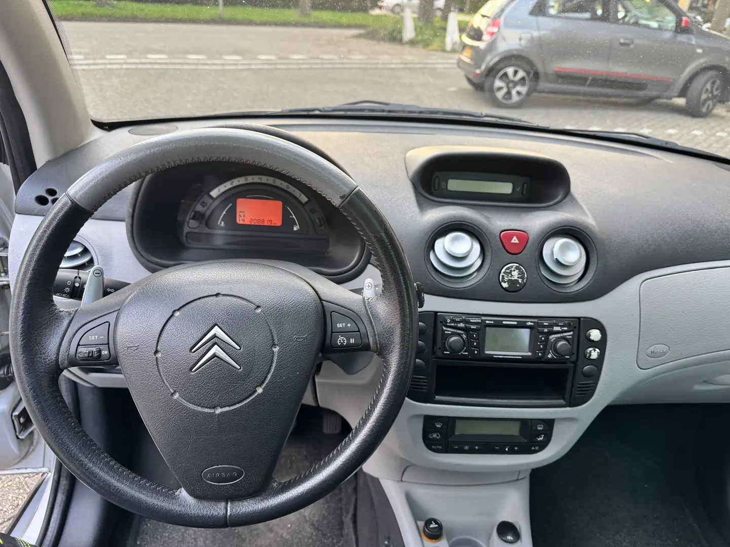 Citroen C3 1.6i-16V X-TR Серый - 2