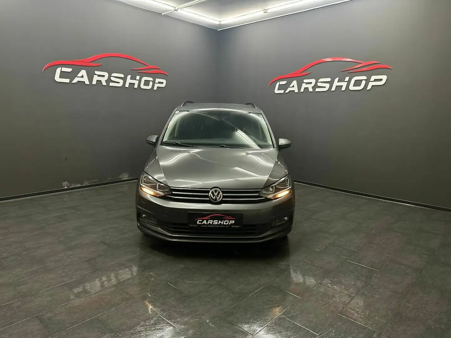 Volkswagen Touran Comfortline 7-Sitzer Gris - 1