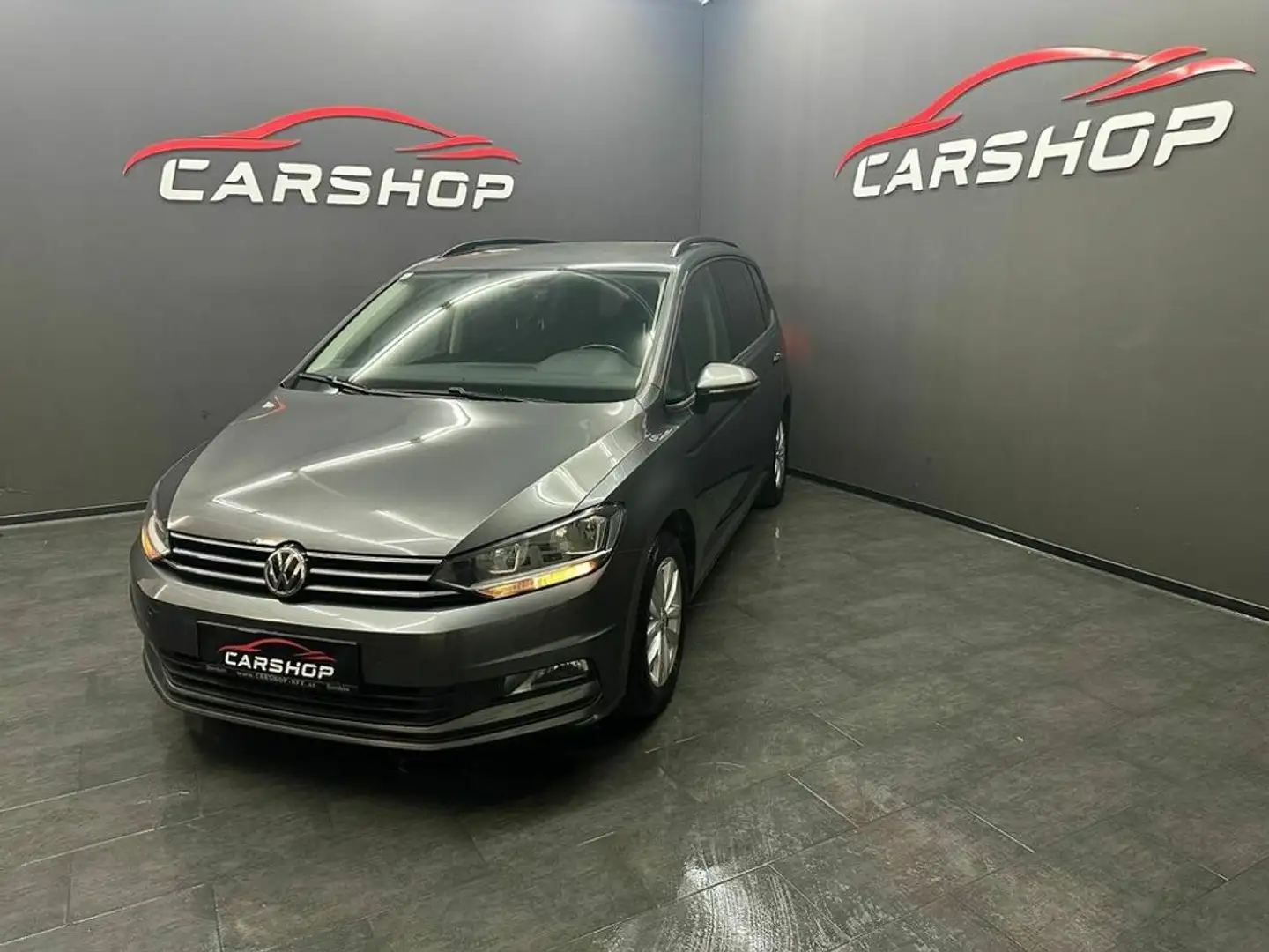 Volkswagen Touran Comfortline 7-Sitzer Grau - 2