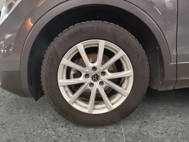 Volkswagen Tiguan view 14