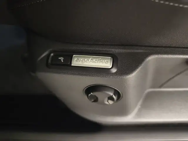Volkswagen Tiguan view 15