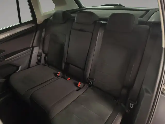 Volkswagen Tiguan view 13