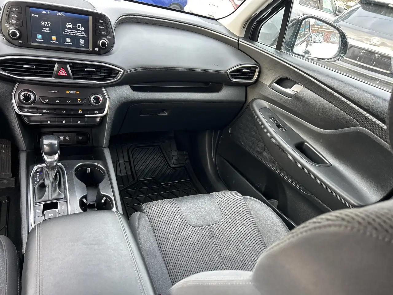 Hyundai SANTA FE снимка Hyundai SANTA FE