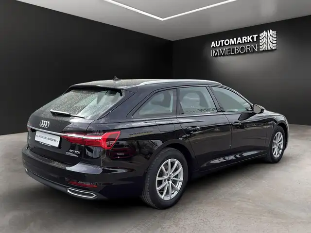 Audi A6 view 6
