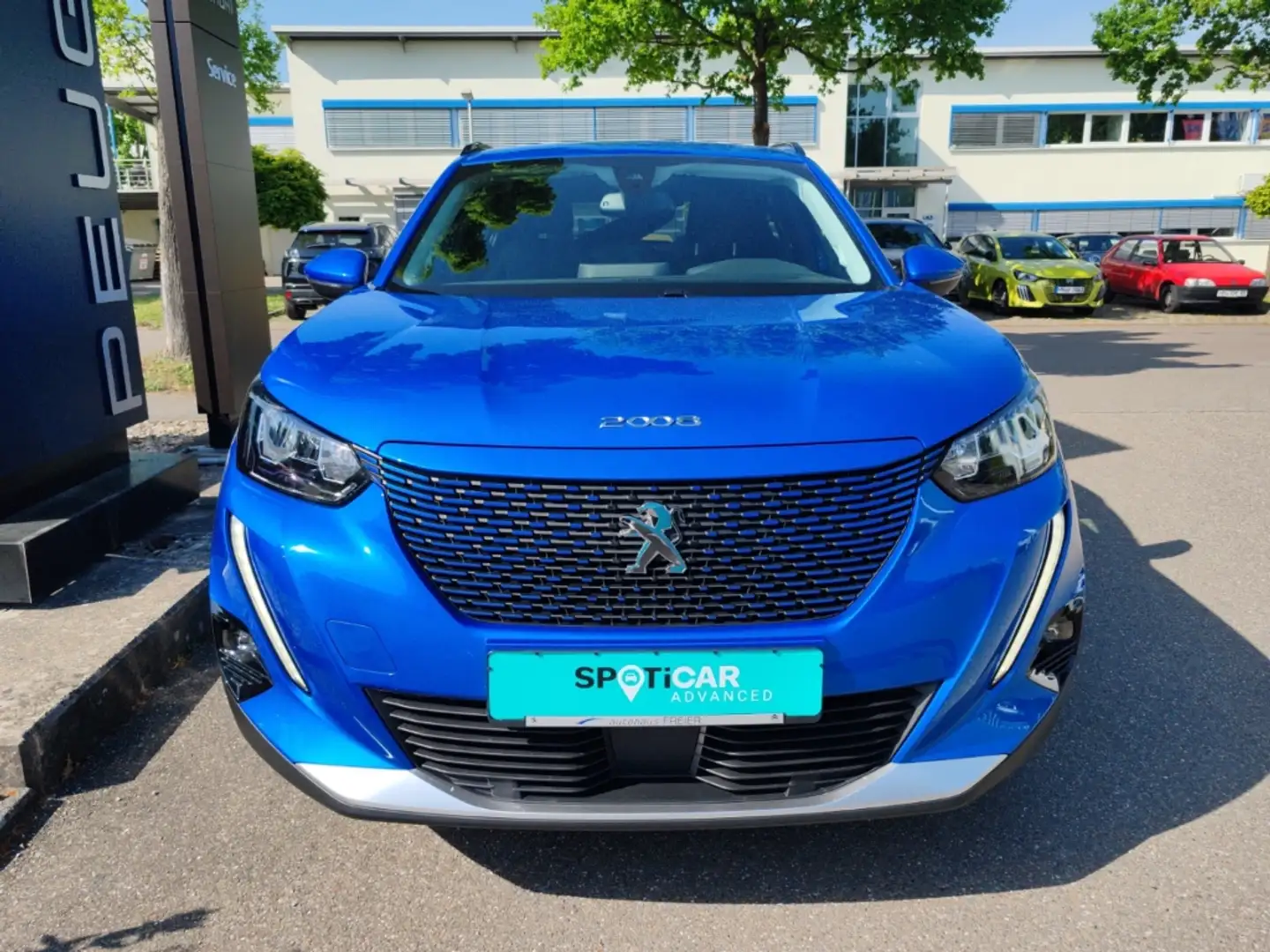 Peugeot 2008 e- Allure Pack Elektromotor 136 Digitales Cockpit Blau - 2