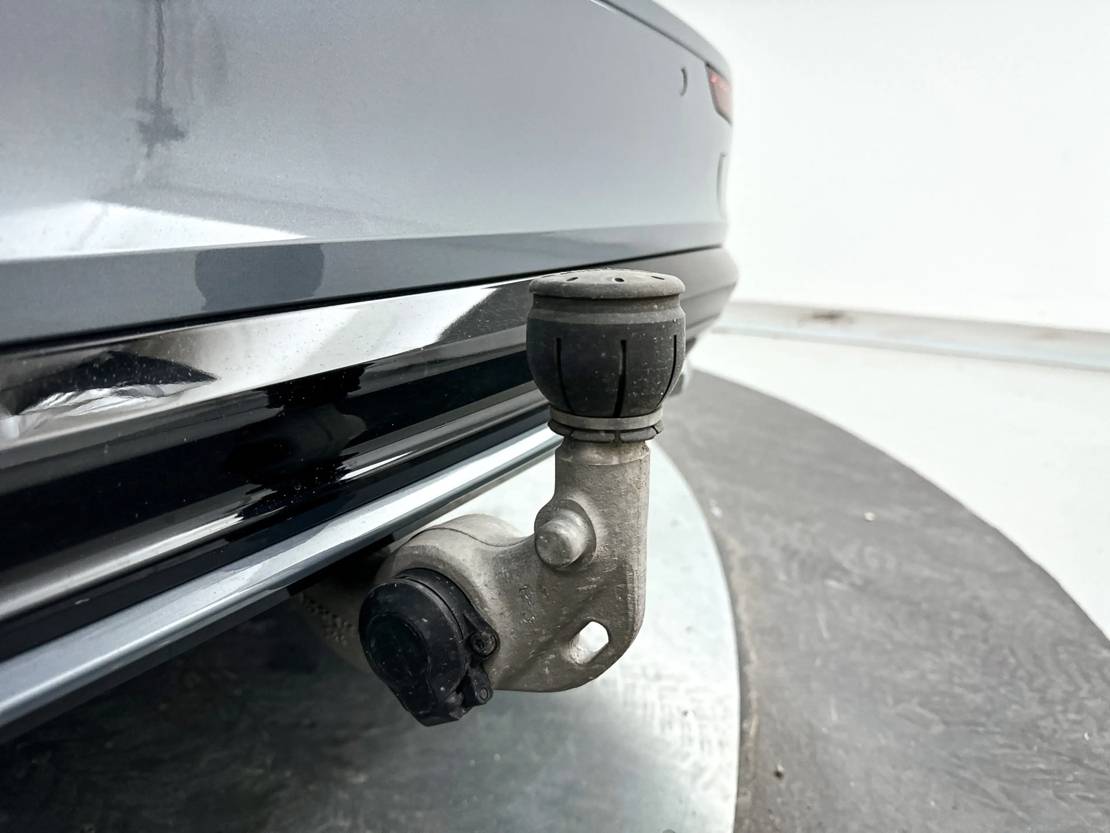 Volvo S60 Recharge T6 AWD Plus Dark | SOH 99% | Parkeercamer — photo 15