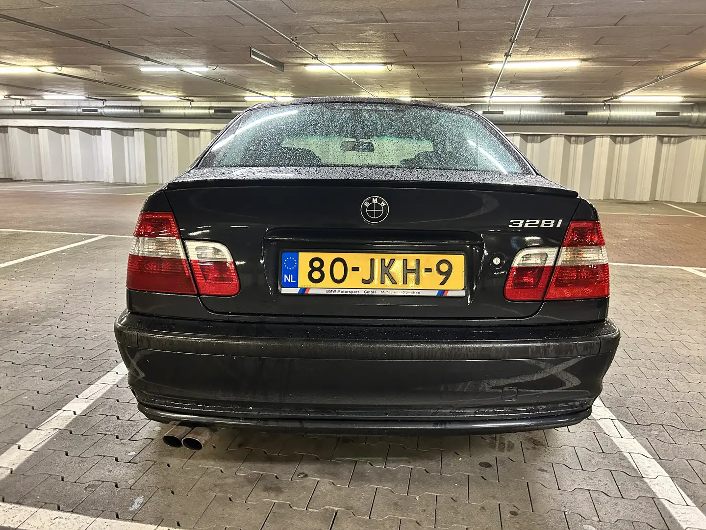 BMW 330 328i Zwart - 1