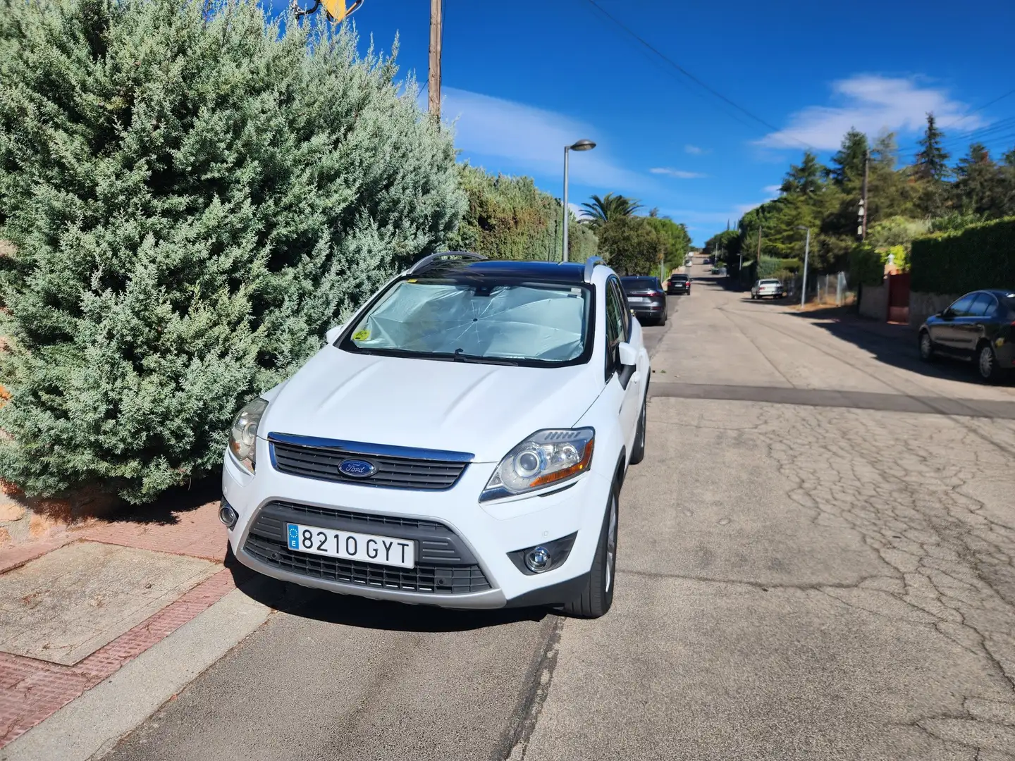 Ford Kuga 2.0 TDCi 4x4 Aut. Titanium - 2