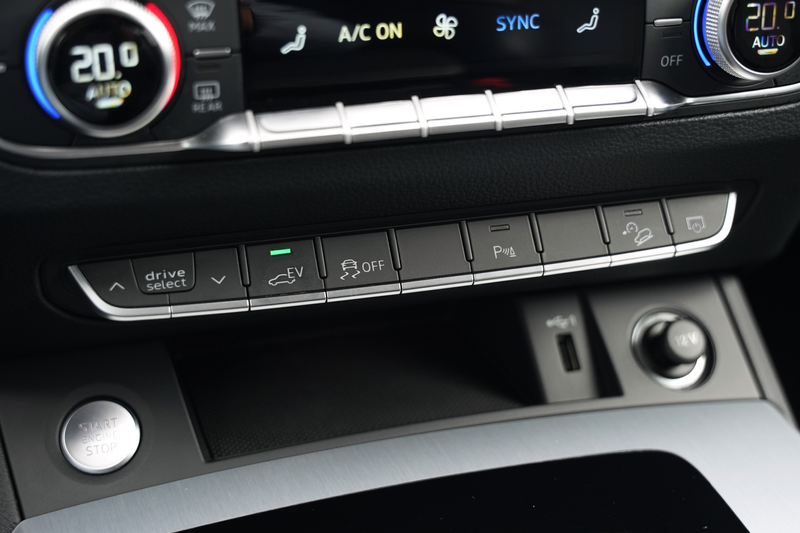 Audi Q5 55 TFSI E S EDITION QUATTRO/PANO/MATRIX/KEYLESS/ST — photo 27