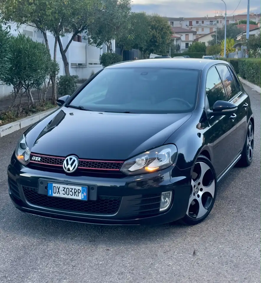 Volkswagen Golf GTI
