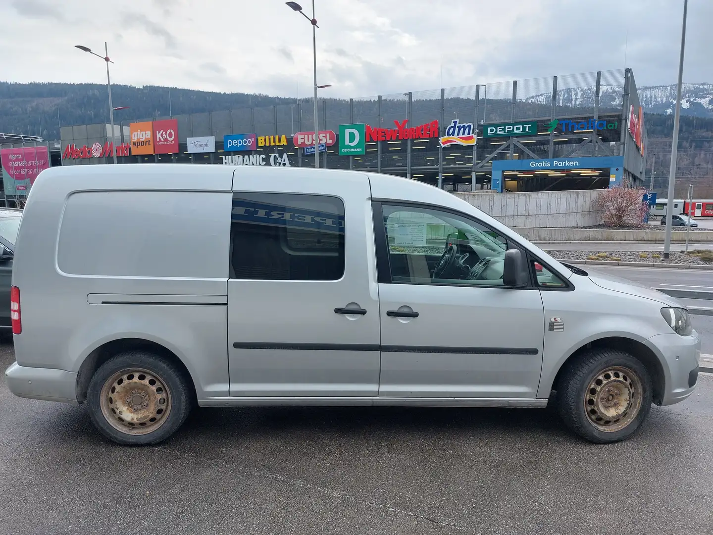 Volkswagen Caddy Kombi Comfortline 1,6 TDI DPF Grau - 1