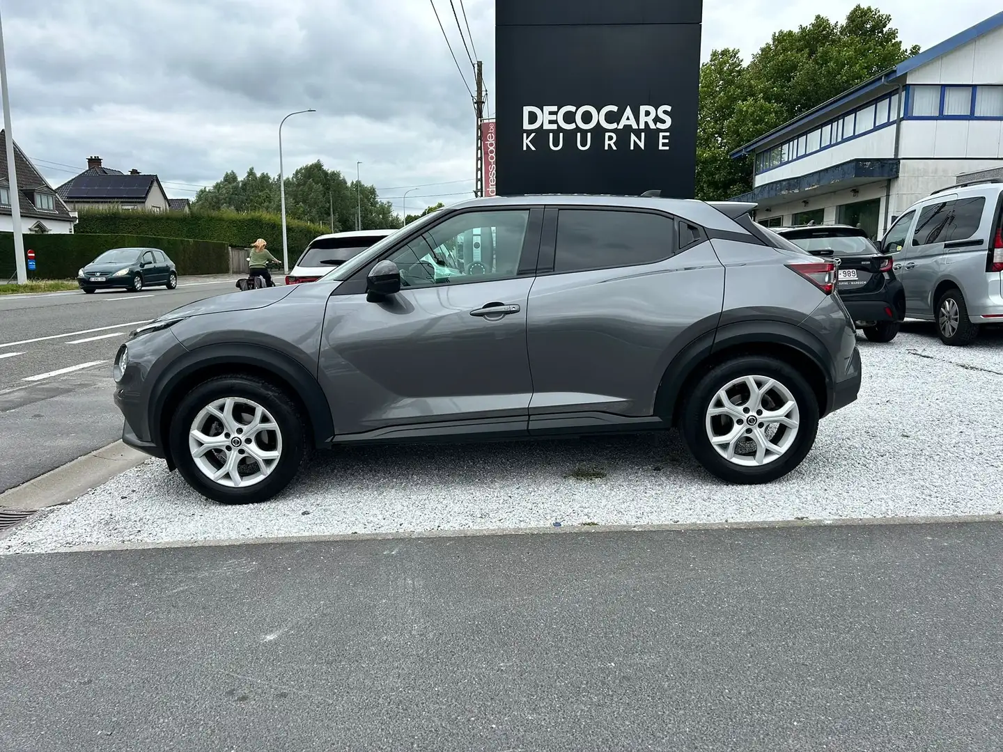 Nissan Juke Juke 1.0 DIG-T/ Carplay/ Navi/ Camera/ AutoAirco Grijs - 2