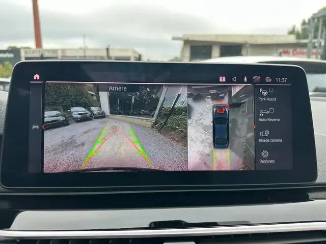 BMW 5 Series view 14