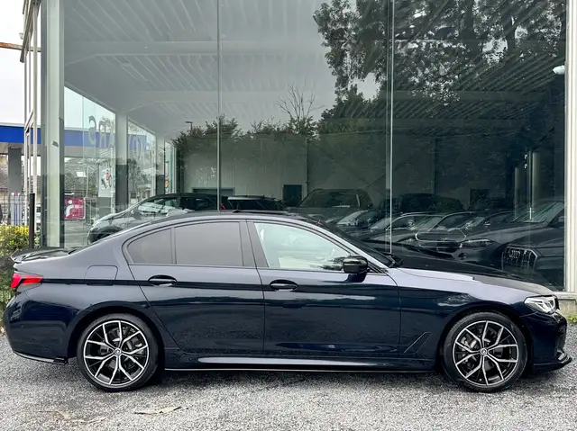 BMW 5 Series view 7