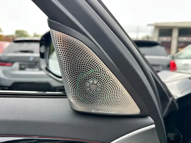 BMW 5 Series view 20