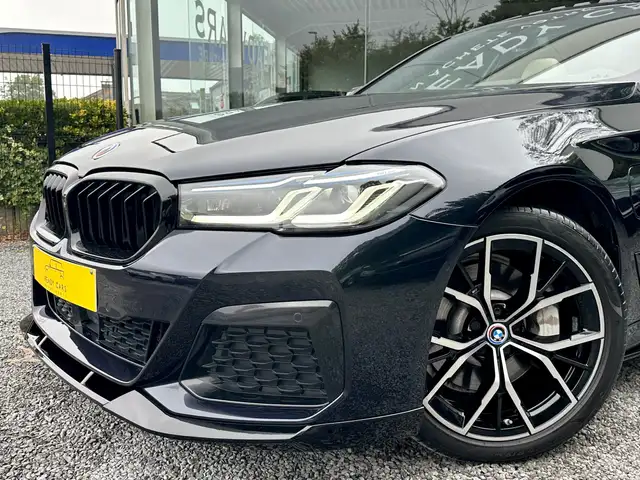 BMW 5 Series view 3