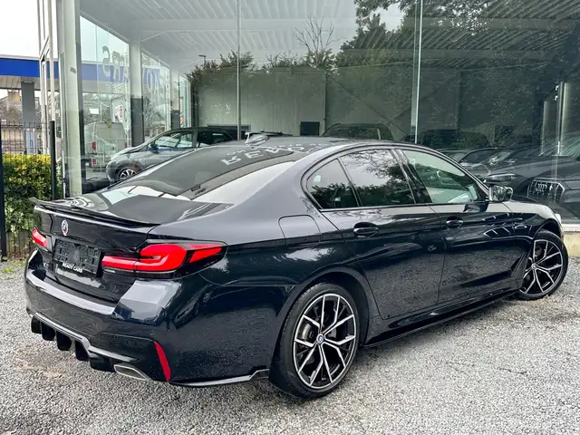 BMW 5 Series view 6