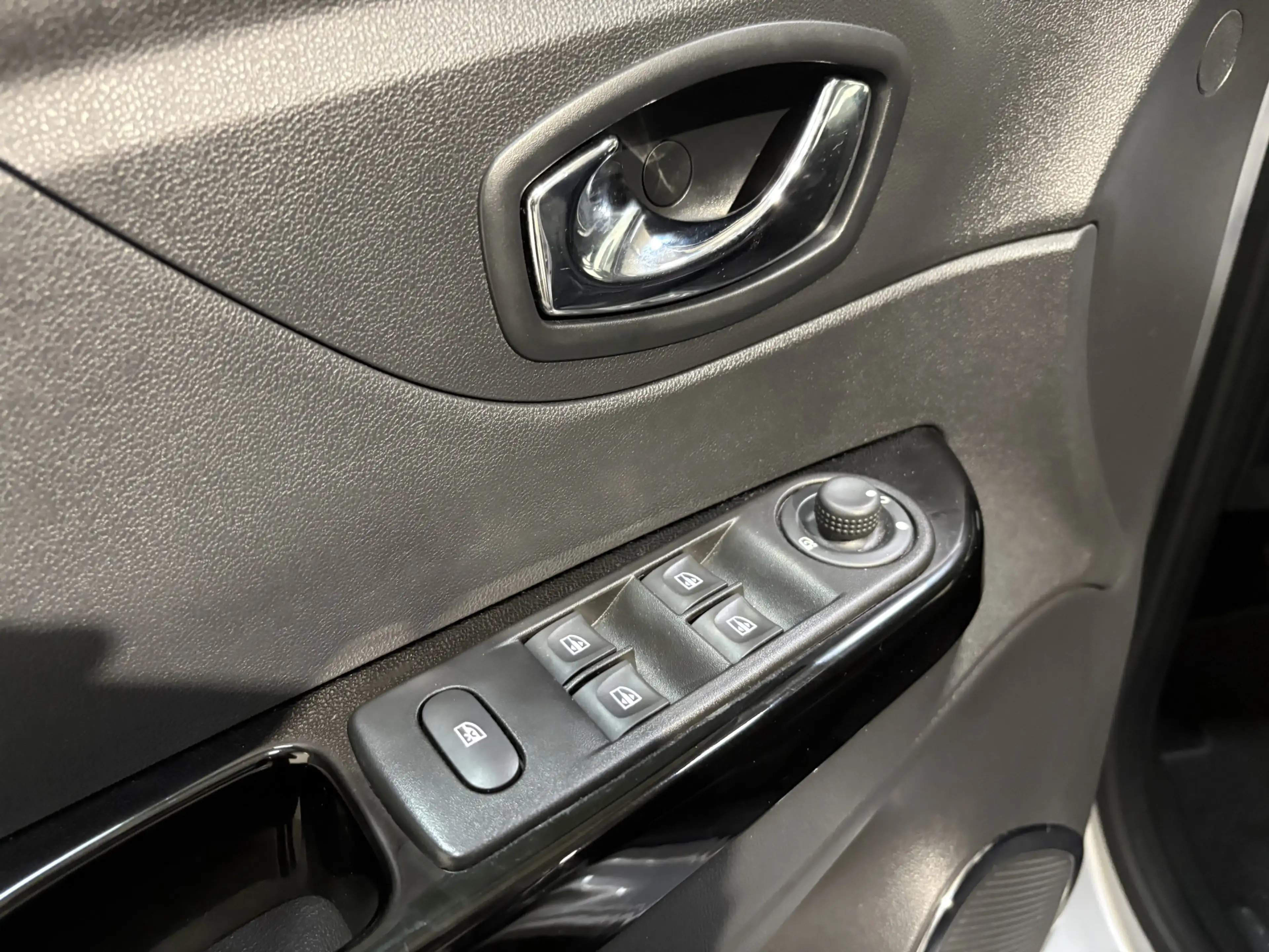 Renault Captur 0.9 TCe Dynamique, Volledig onderhouden, Camera, C — photo 19