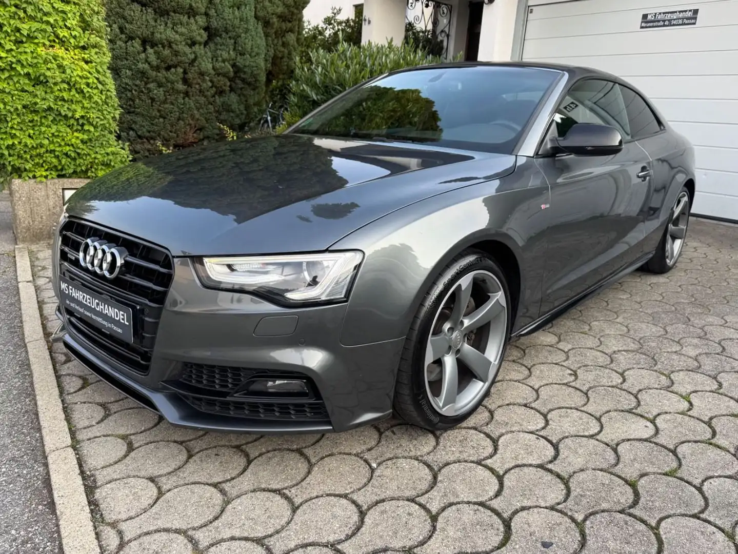 Audi A5 Coupe 3.0 TDI quattro Sline *B&O*Navi*SHZ* Grau - 1