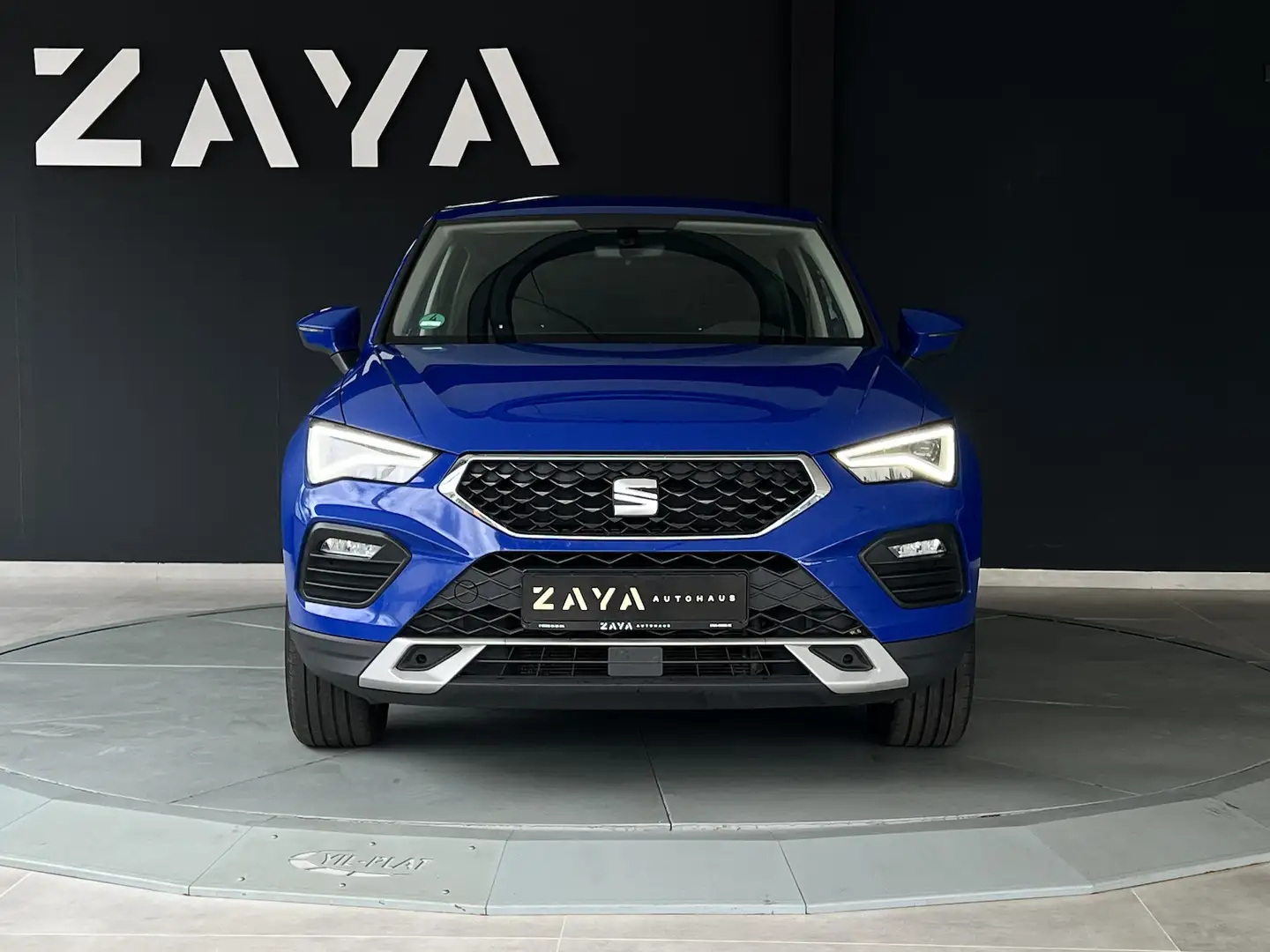 SEAT Ateca 2.0 TDI Style*AHK*STAND-HZG*R-KAMERA* Blauw - 2