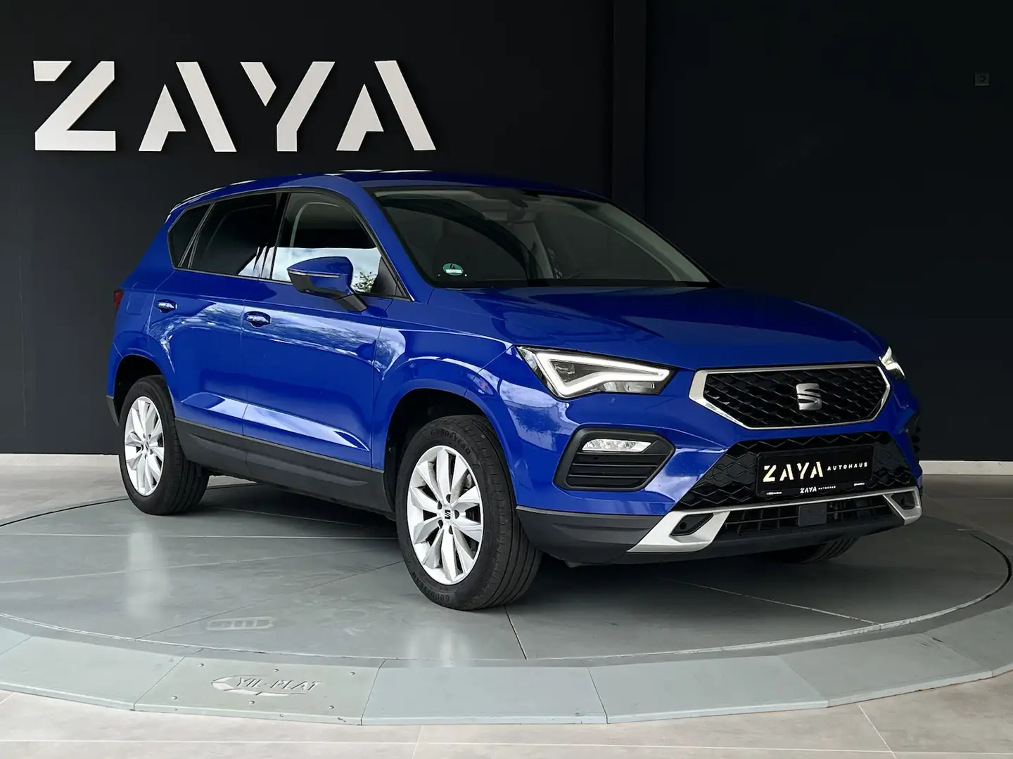 SEAT Ateca 2.0 TDI Style*AHK*STAND-HZG*R-KAMERA* Blauw - 1