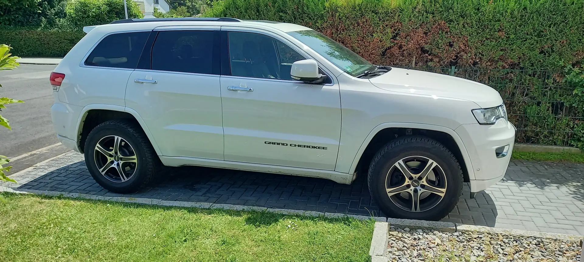 Jeep Grand Cherokee Grand Cherokee 3.0 V6 Multijet 4WD Automatik Overl Weiß - 1