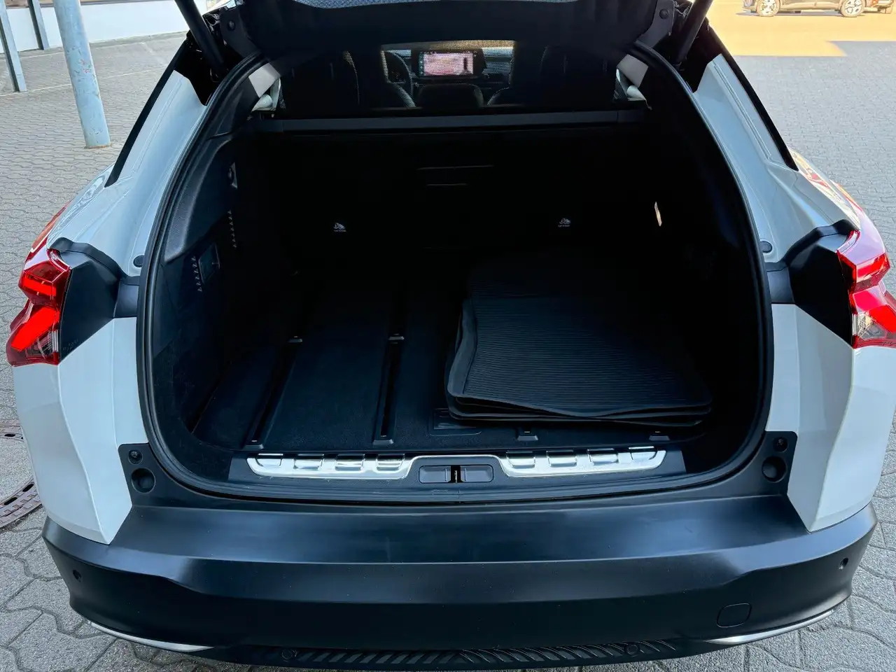 Citroen C5 X Shine Pack Plug-In Hybrid 9