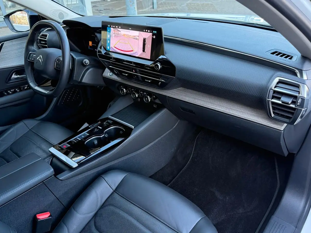 Citroen C5 X Shine Pack Plug-In Hybrid 13