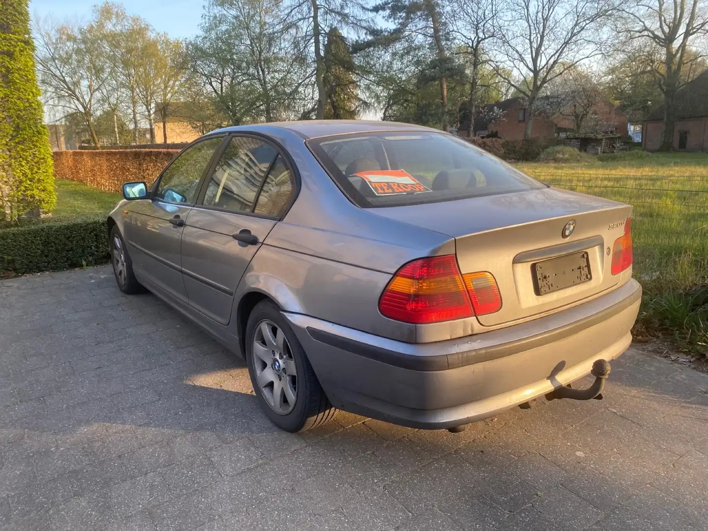 BMW 320 320d touring - 1