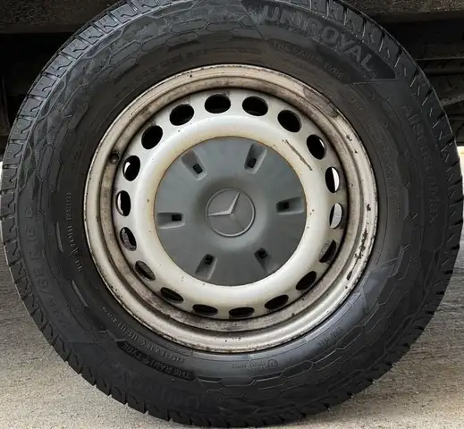 Mercedes-Benz Sprinter view 24